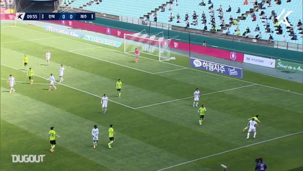 Jeonbuk 1-1 Jeju: Iljutcenko rescues point